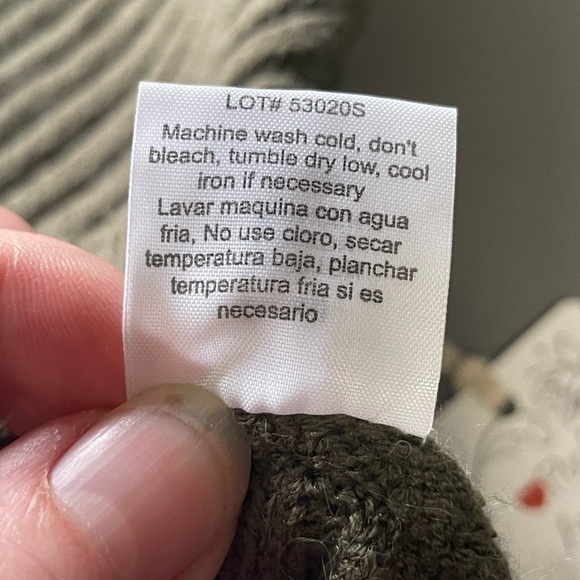 Poof Apparel NWT Green Batwing Sleeve Sweater – Size Small - Picture 11 of 12